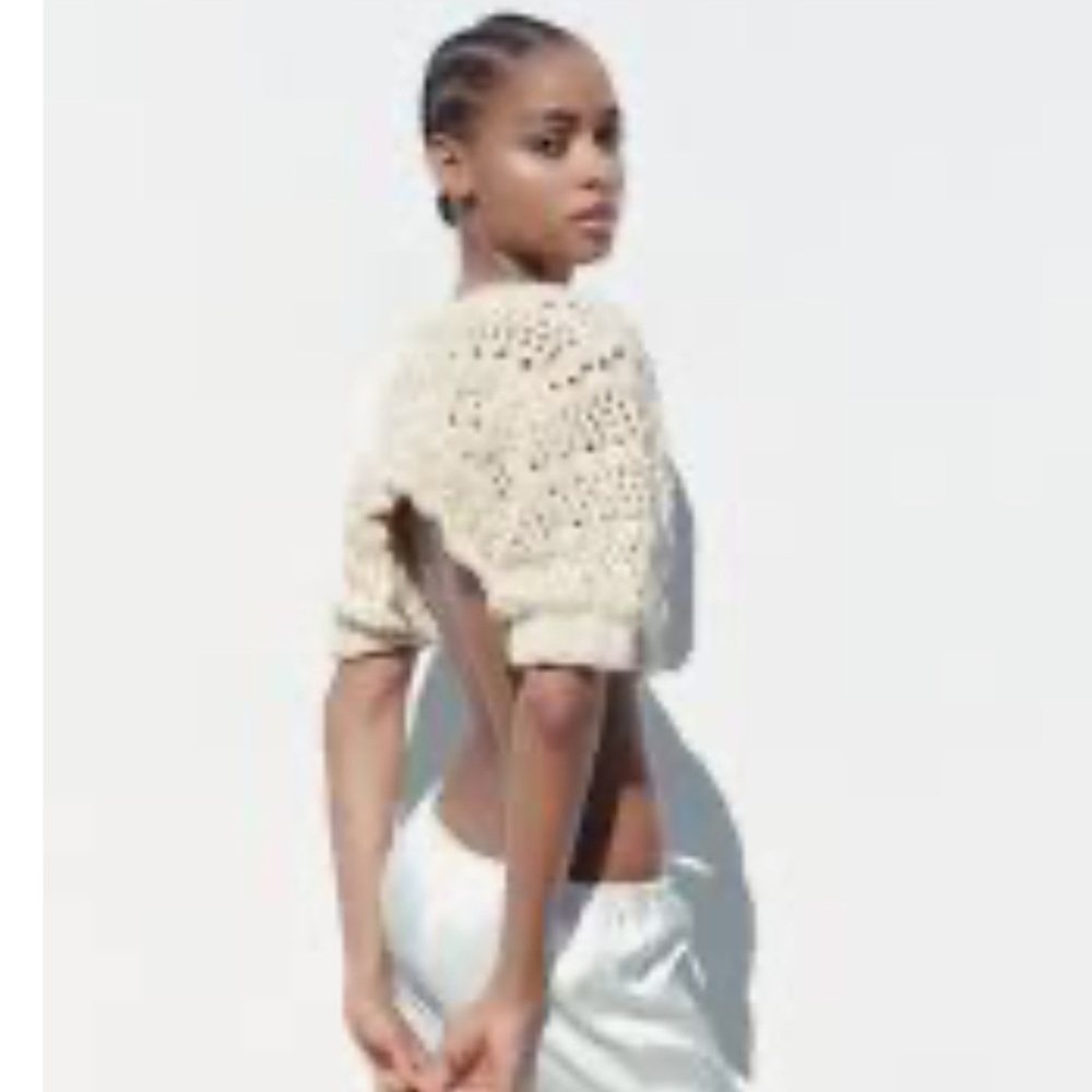 Open back knit sweater - Picture 2 of 4